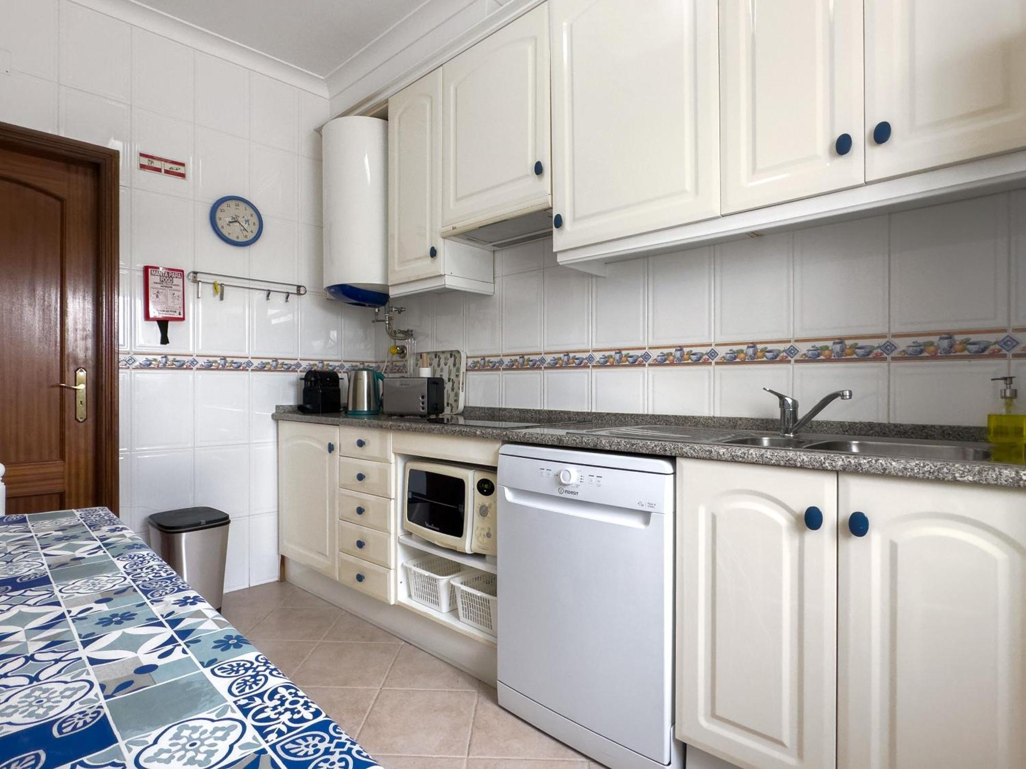Os Apartamentos A Ramos Na Praia Da Gale Estao Inserido Em Condominio Com Piscina, Fica Apenas A 350 Metros Da Praia Da Gale - Apartamentos Com Ar Condicionado Tanto Nos Quartos Como Na Sala, Smart Tv Com Prime Video E Cozinha Completa Albufeira Exterior foto