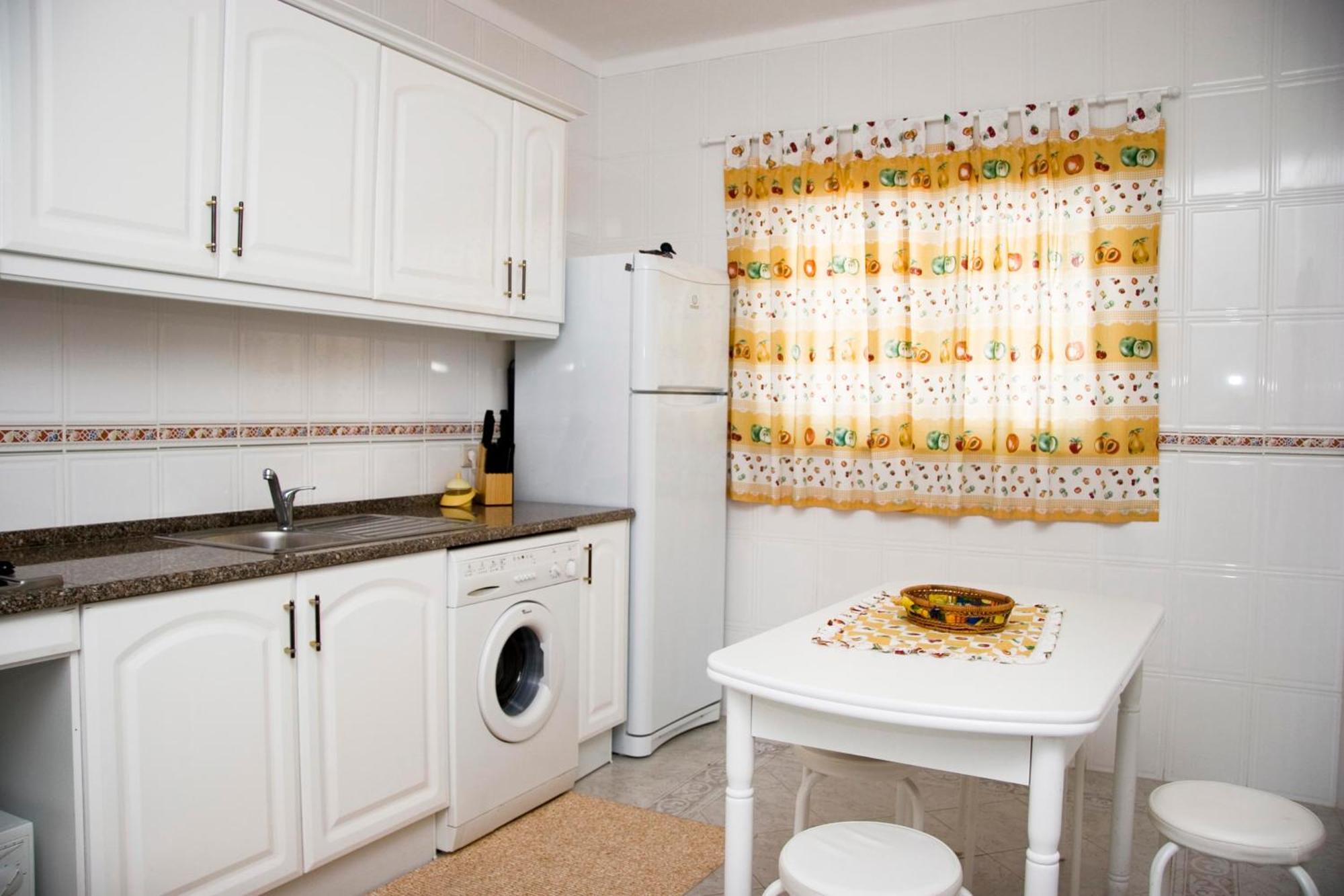 Os Apartamentos A Ramos Na Praia Da Gale Estao Inserido Em Condominio Com Piscina, Fica Apenas A 350 Metros Da Praia Da Gale - Apartamentos Com Ar Condicionado Tanto Nos Quartos Como Na Sala, Smart Tv Com Prime Video E Cozinha Completa Albufeira Exterior foto