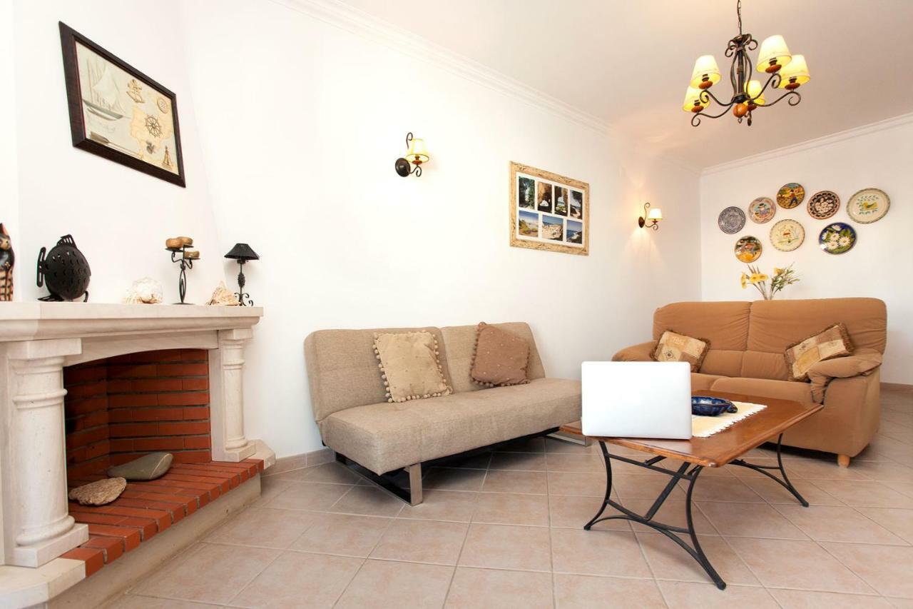Os Apartamentos A Ramos Na Praia Da Gale Estao Inserido Em Condominio Com Piscina, Fica Apenas A 350 Metros Da Praia Da Gale - Apartamentos Com Ar Condicionado Tanto Nos Quartos Como Na Sala, Smart Tv Com Prime Video E Cozinha Completa Albufeira Exterior foto