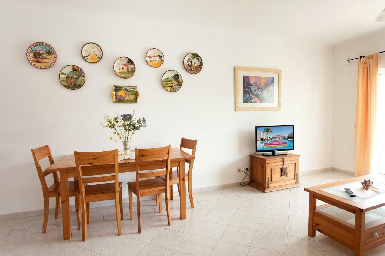 Os Apartamentos A Ramos Na Praia Da Gale Estao Inserido Em Condominio Com Piscina, Fica Apenas A 350 Metros Da Praia Da Gale - Apartamentos Com Ar Condicionado Tanto Nos Quartos Como Na Sala, Smart Tv Com Prime Video E Cozinha Completa Albufeira Exterior foto