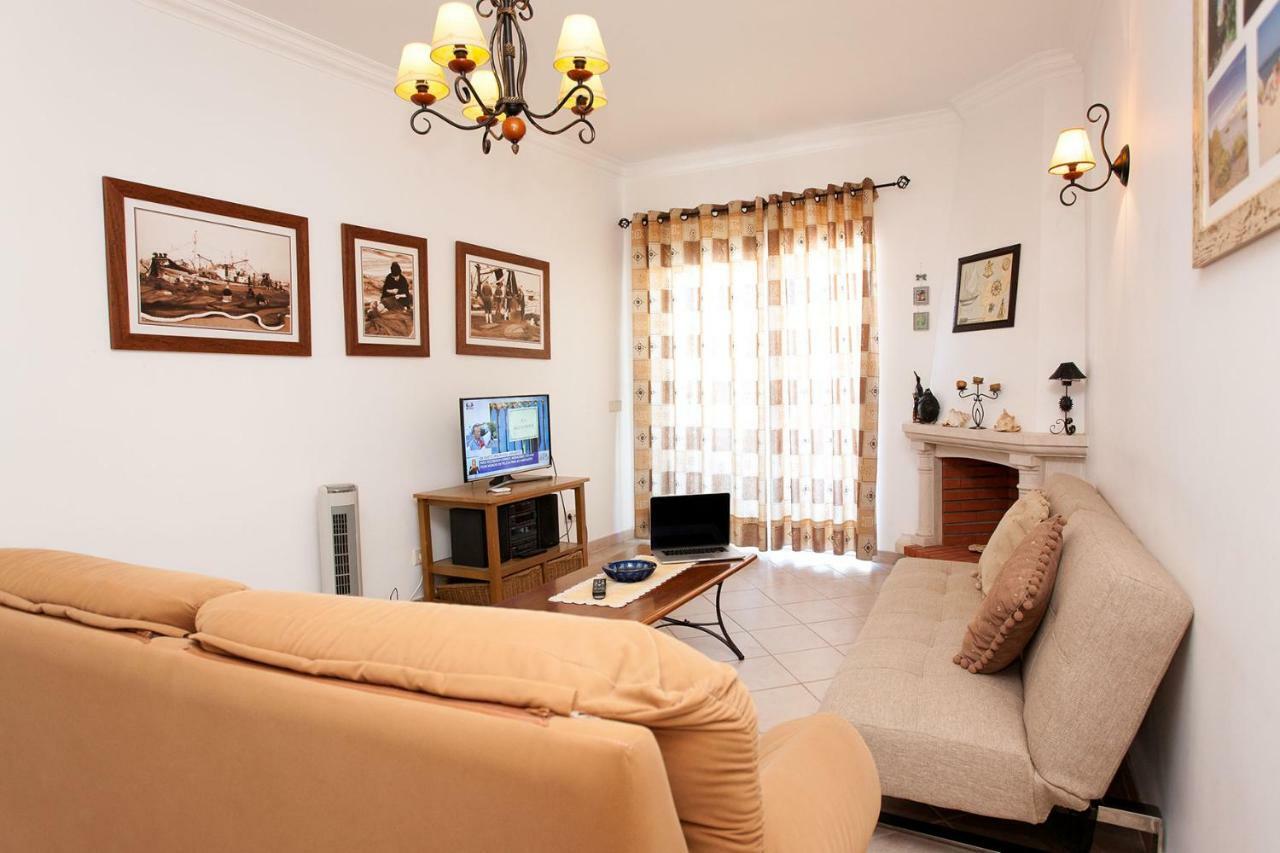 Os Apartamentos A Ramos Na Praia Da Gale Estao Inserido Em Condominio Com Piscina, Fica Apenas A 350 Metros Da Praia Da Gale - Apartamentos Com Ar Condicionado Tanto Nos Quartos Como Na Sala, Smart Tv Com Prime Video E Cozinha Completa Albufeira Exterior foto