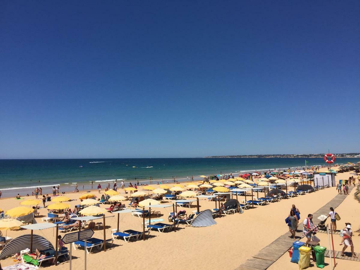 Os Apartamentos A Ramos Na Praia Da Gale Estao Inserido Em Condominio Com Piscina, Fica Apenas A 350 Metros Da Praia Da Gale - Apartamentos Com Ar Condicionado Tanto Nos Quartos Como Na Sala, Smart Tv Com Prime Video E Cozinha Completa Albufeira Exterior foto